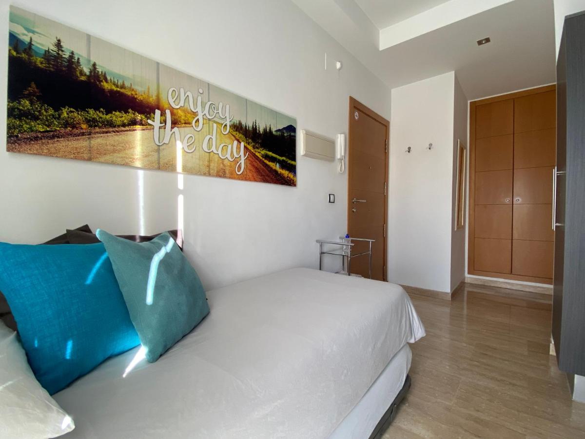 Studio City Center - Aloha Sevilla ภายนอก รูปภาพ