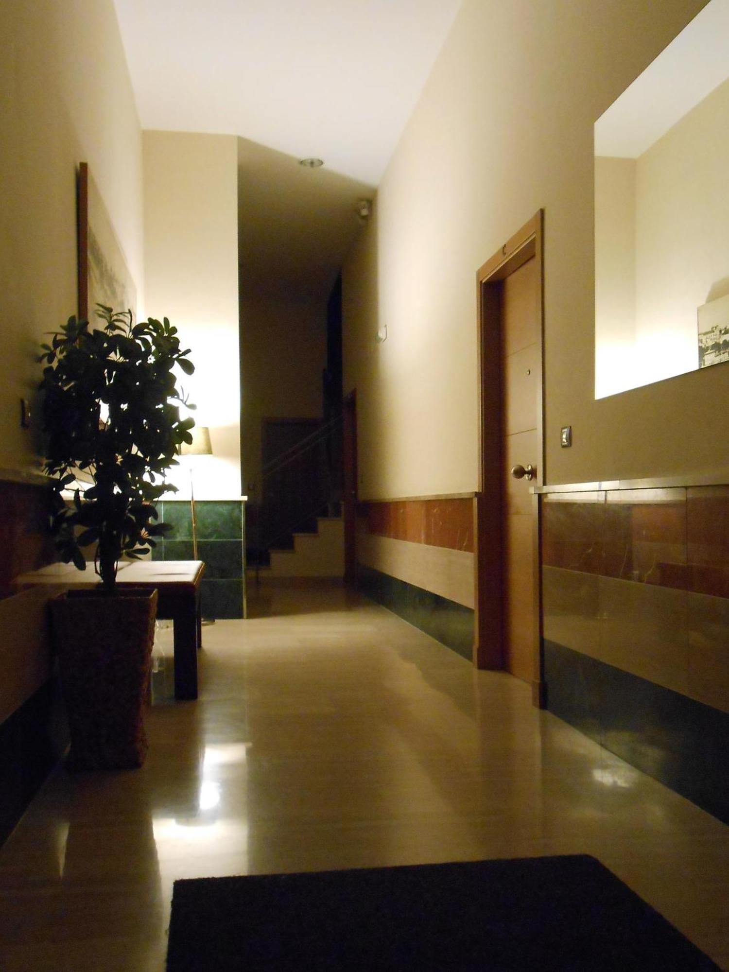 Studio City Center - Aloha Sevilla ภายนอก รูปภาพ